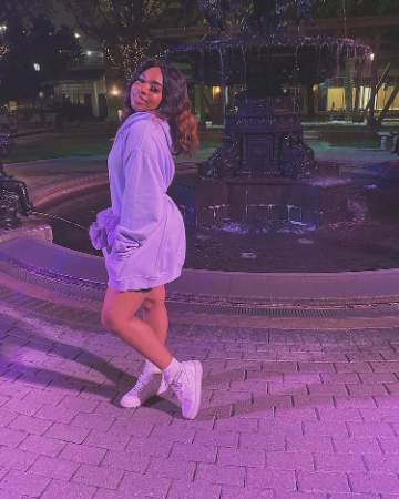 Camryn Harris photo shoot during night time. 